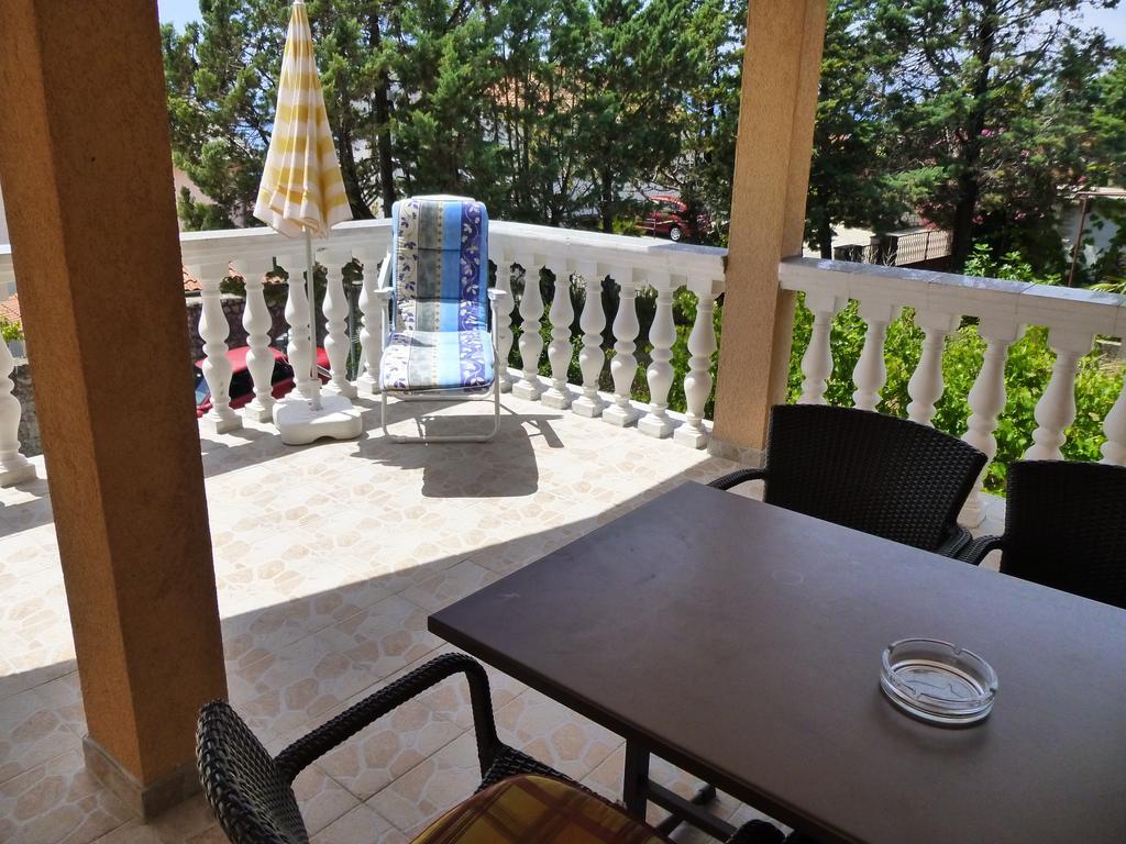 Apartments Villa Rosmarin Omišalj المظهر الخارجي الصورة