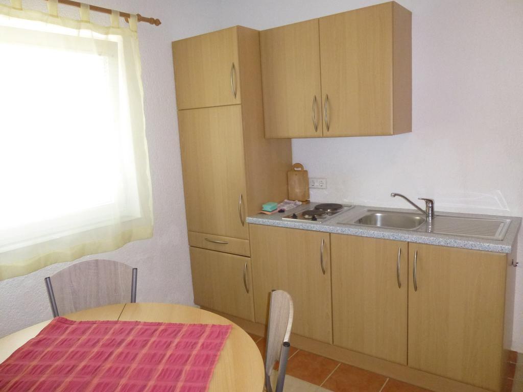 Apartments Villa Rosmarin Omišalj المظهر الخارجي الصورة