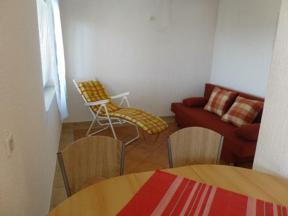 Apartments Villa Rosmarin Omišalj المظهر الخارجي الصورة